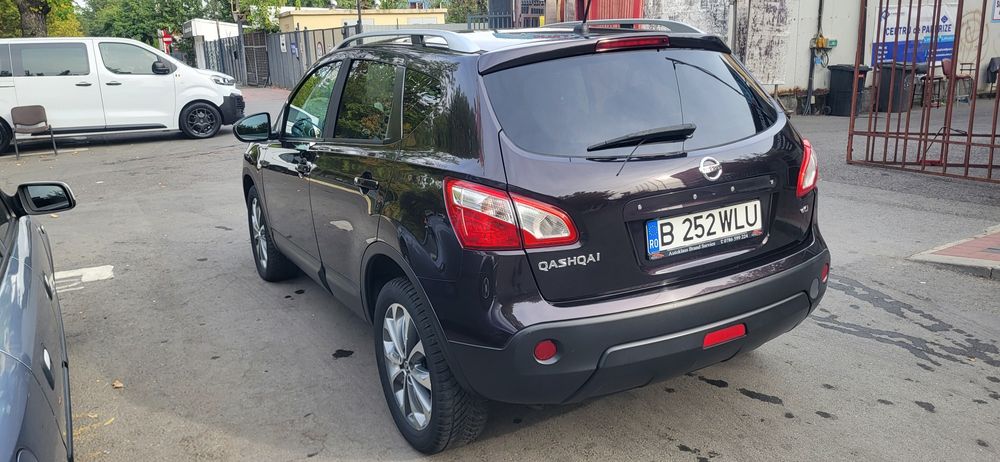 Vând nissan qashqai