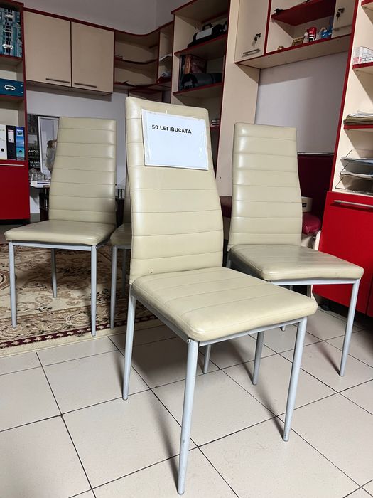 Scaune  foarte frumoase