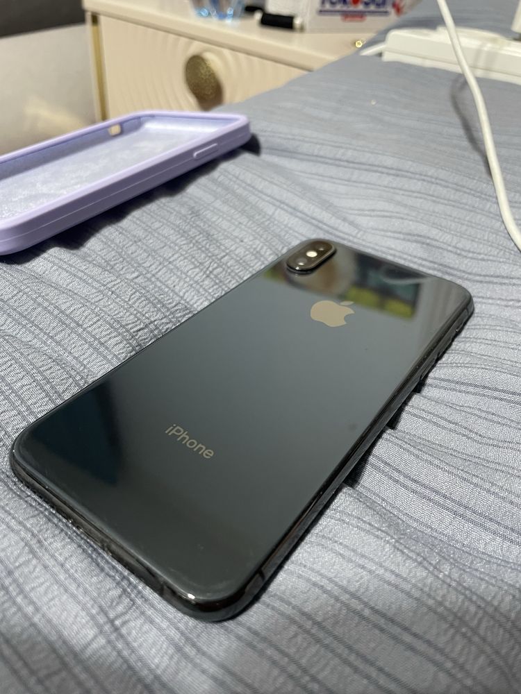 iPhone XS/64гб/81%