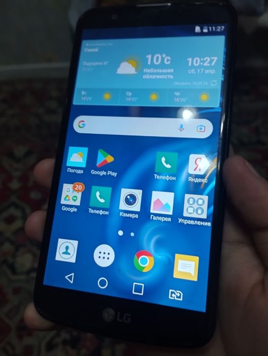 Продам телефон LG