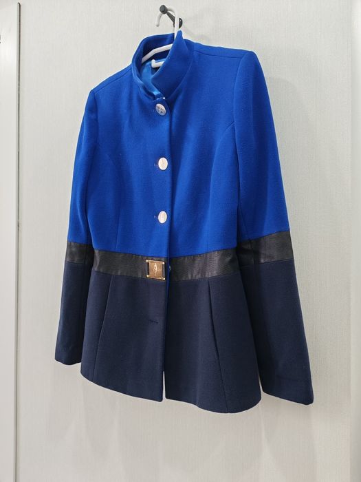 Пальто кашемир р 44-46 состояние отличное как новое 
300
Забирать с ле