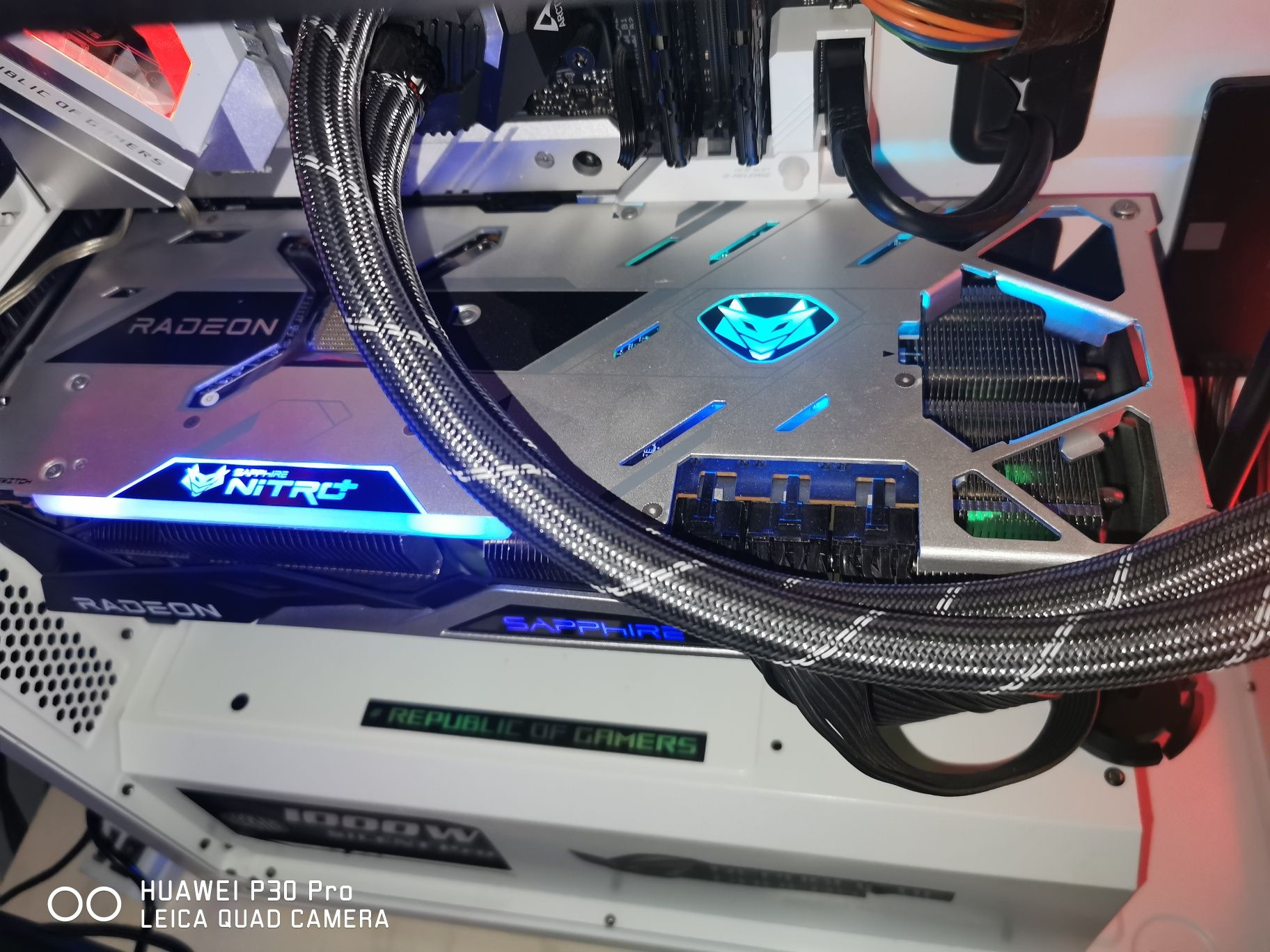 AMD Radeon™ RX 6900 XT 16 GB SE
