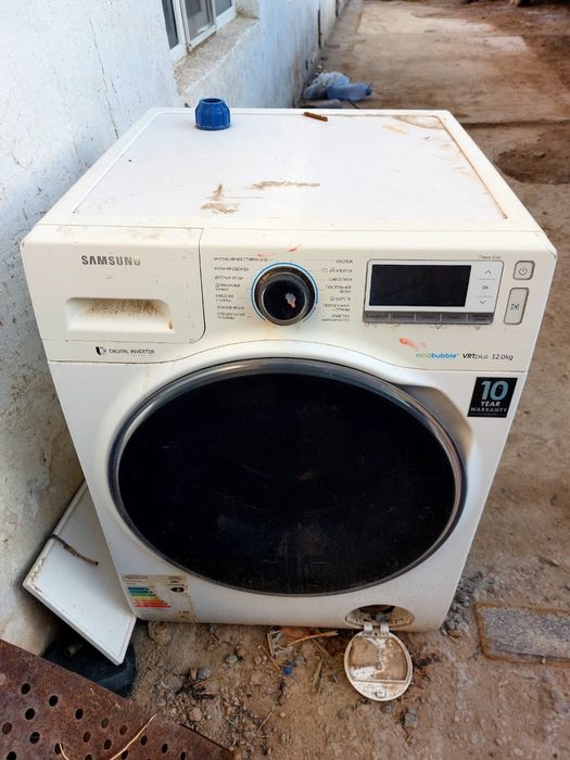 Стиральная машина НЕ РАБОЧАЯ НА ЗАПЧАСТИ !