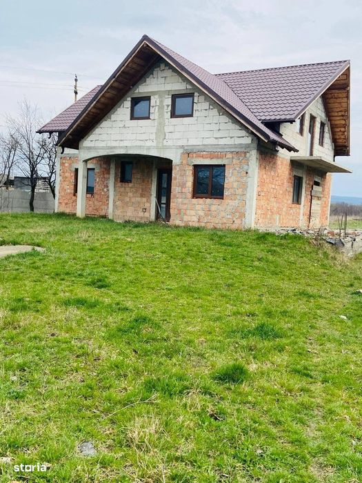 De vanzare casa noua , teren 1600mp , 79900 euro