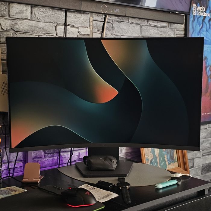 Monitor LED Gaming Curbat LG / 31.5" / QHD 2560x1440 / 180 Hz / 1 ms