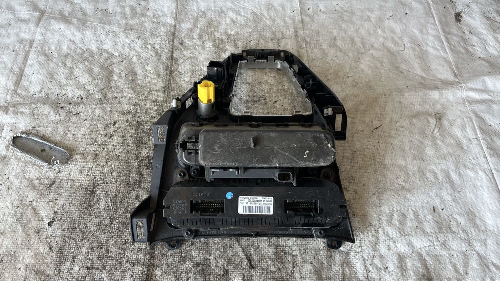 Ford Focus MK3 средна конзола с климатроник