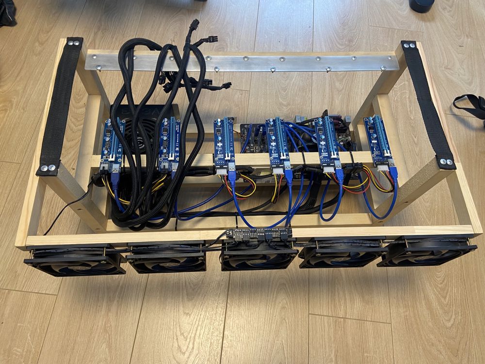 Mining rig риг evga 1000w дъно екстендъри