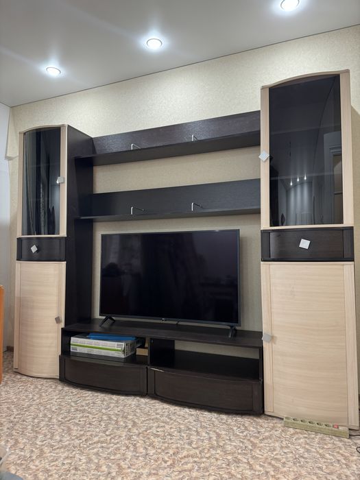 Витринная стенка для гостинной