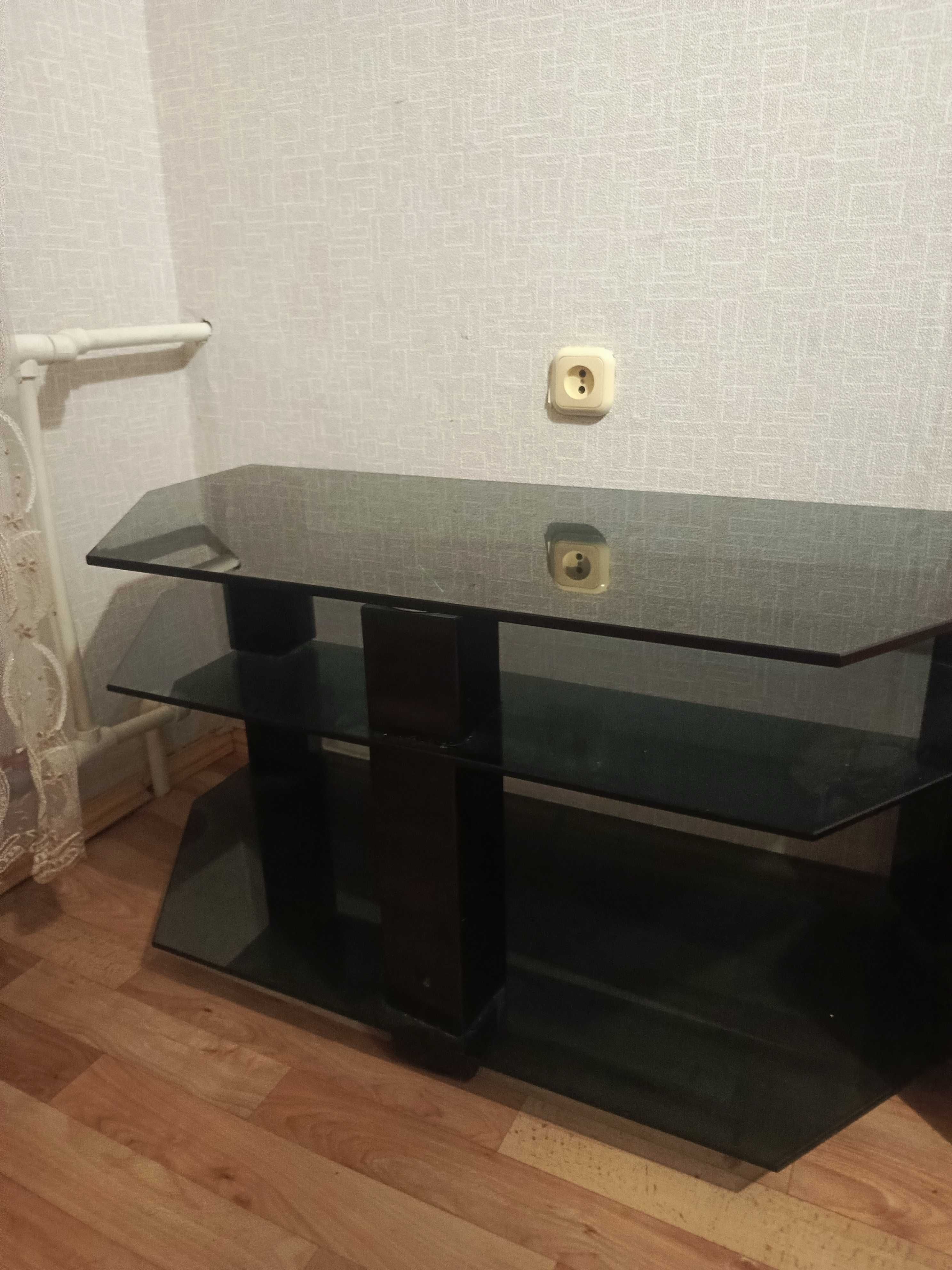 камод стеклянный черный