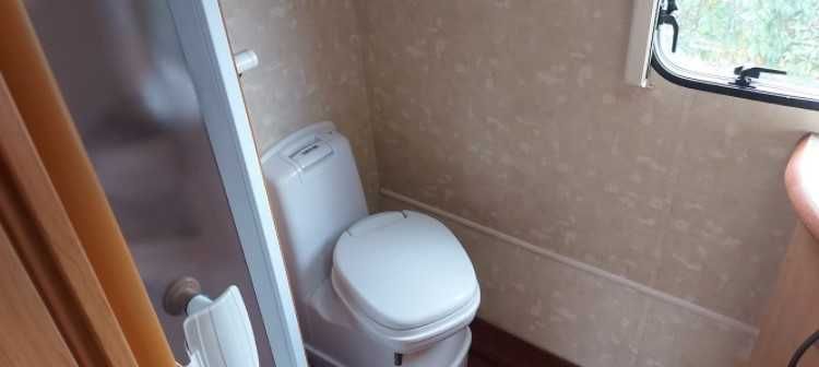 Продавам каравана ABBEY AVENTURA 320 - 2004г. отлична