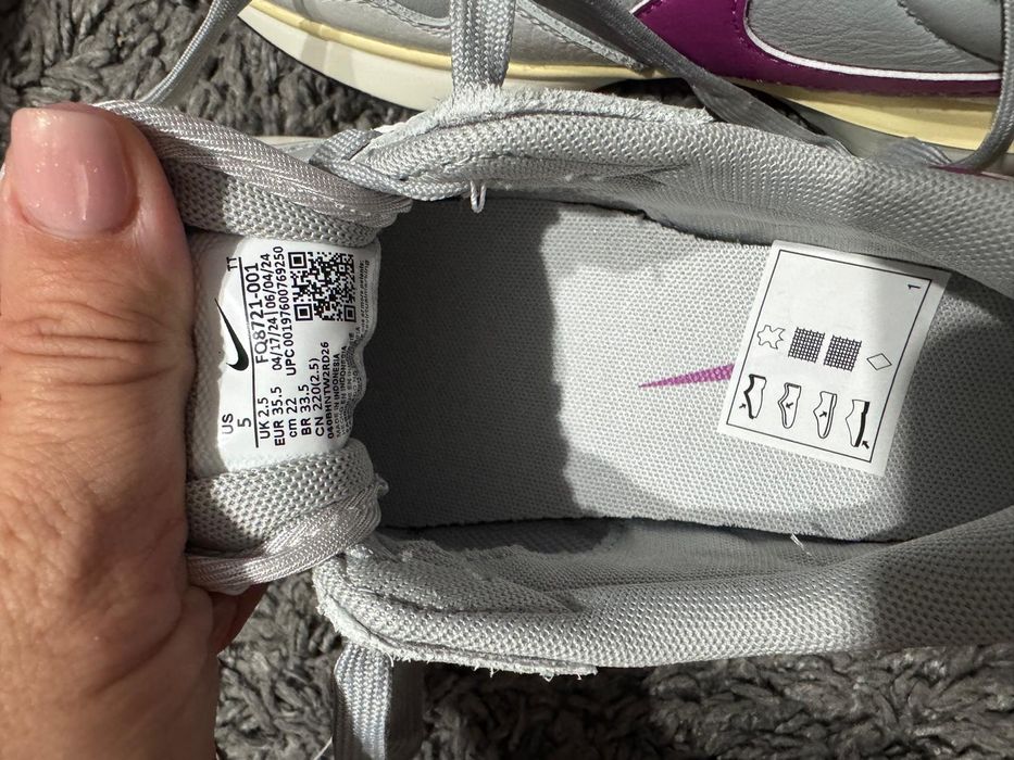 Nou în cutie:Adidași Nike Phoenix Waffle marimea 35.5