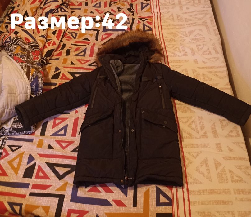 Продам зимнюю теплую куртку  хорошего качества