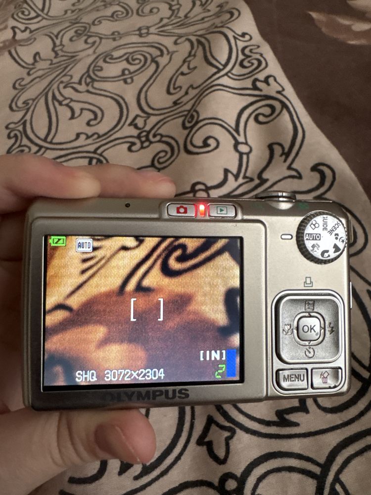 Olympus FE-230 цифровая камера
