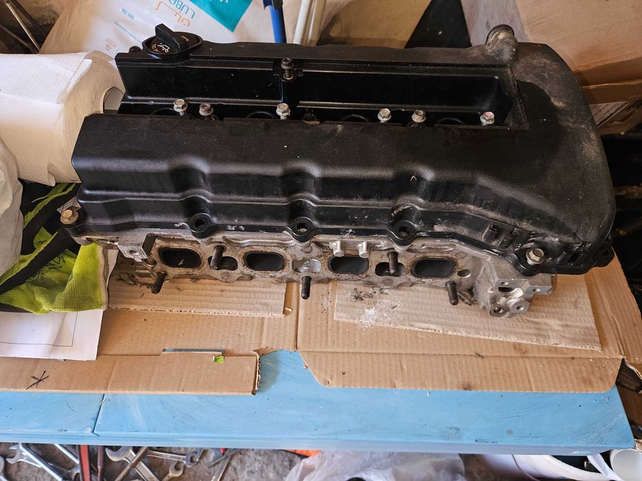 Цилиндрова Глава за Ситроен Ц кросар Citroen C Crosser Бензин 2.4