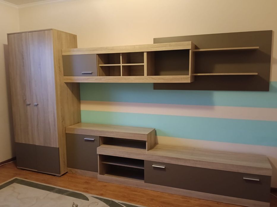 Mobila living cu dulap doua usi
