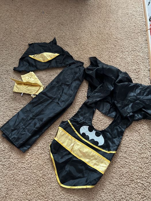 Продам новогоднии костюмы