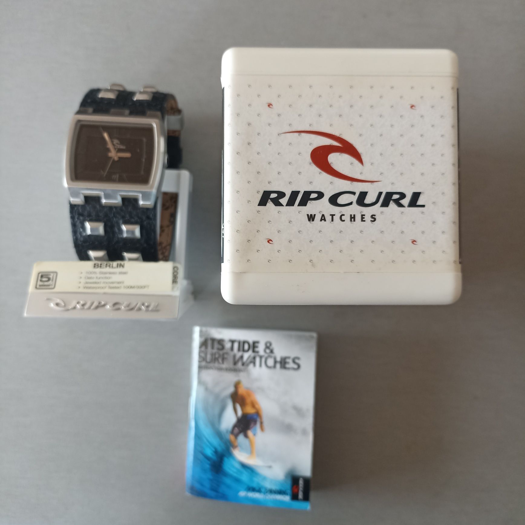 Оригинален RIP CURL часовник,ест.кожа каишка