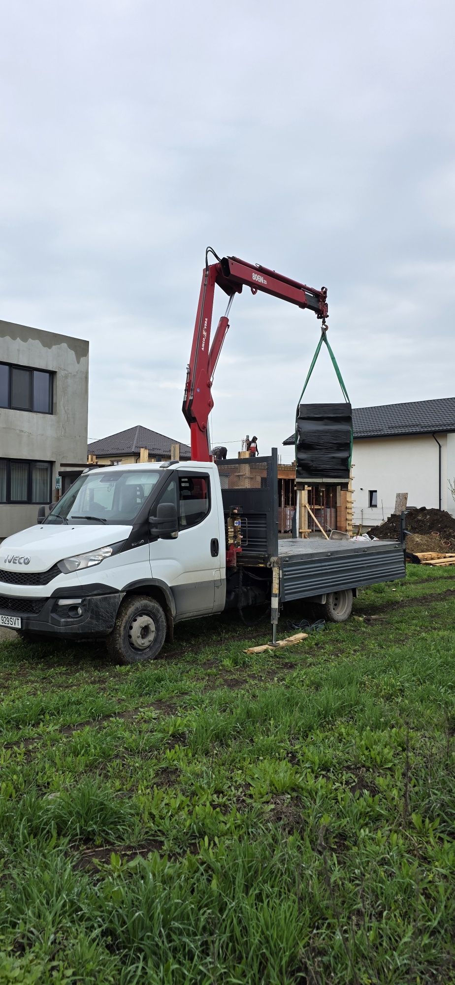 Servicii transport cu macara
