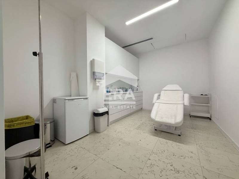 Дава се под наем Магазин в София, Център - 150 кв.м за 5000 € - Снимка #7