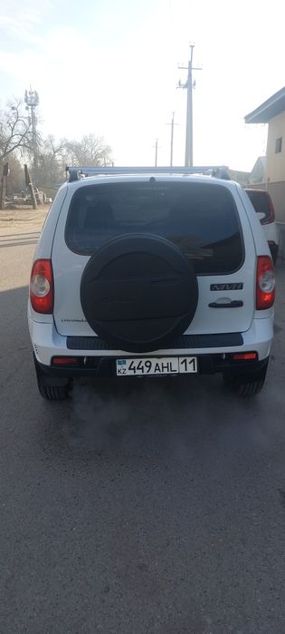 Продам машину Нива