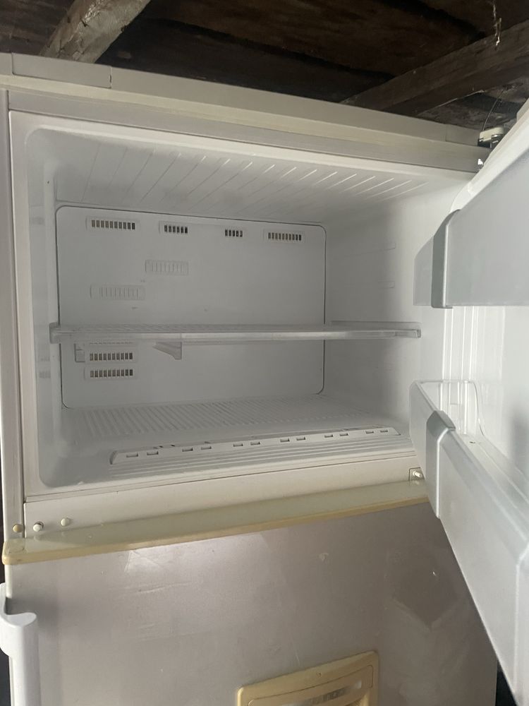 De vanzare  frigider doar la 550 lei