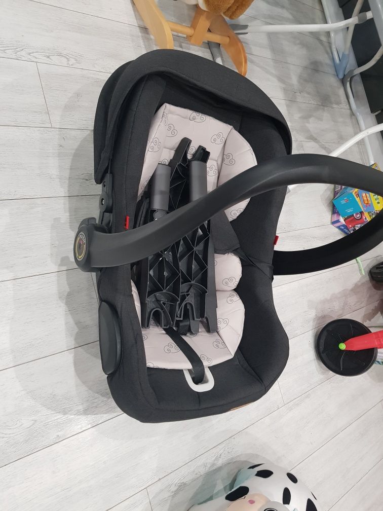 Кош за кола за новородено с адаптер за количка Chipolino