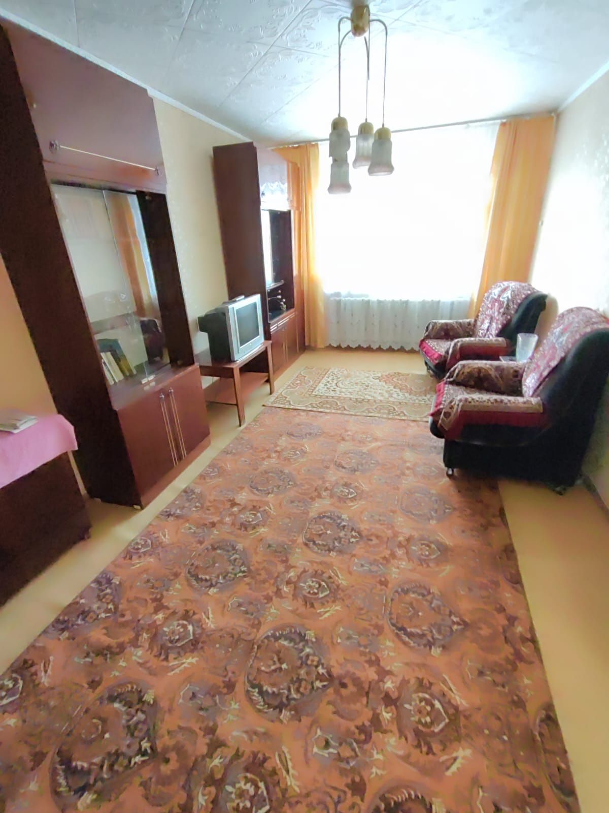 Продам 2 х комн. квар., 7 мкр, 78 дом,  1 этаж.