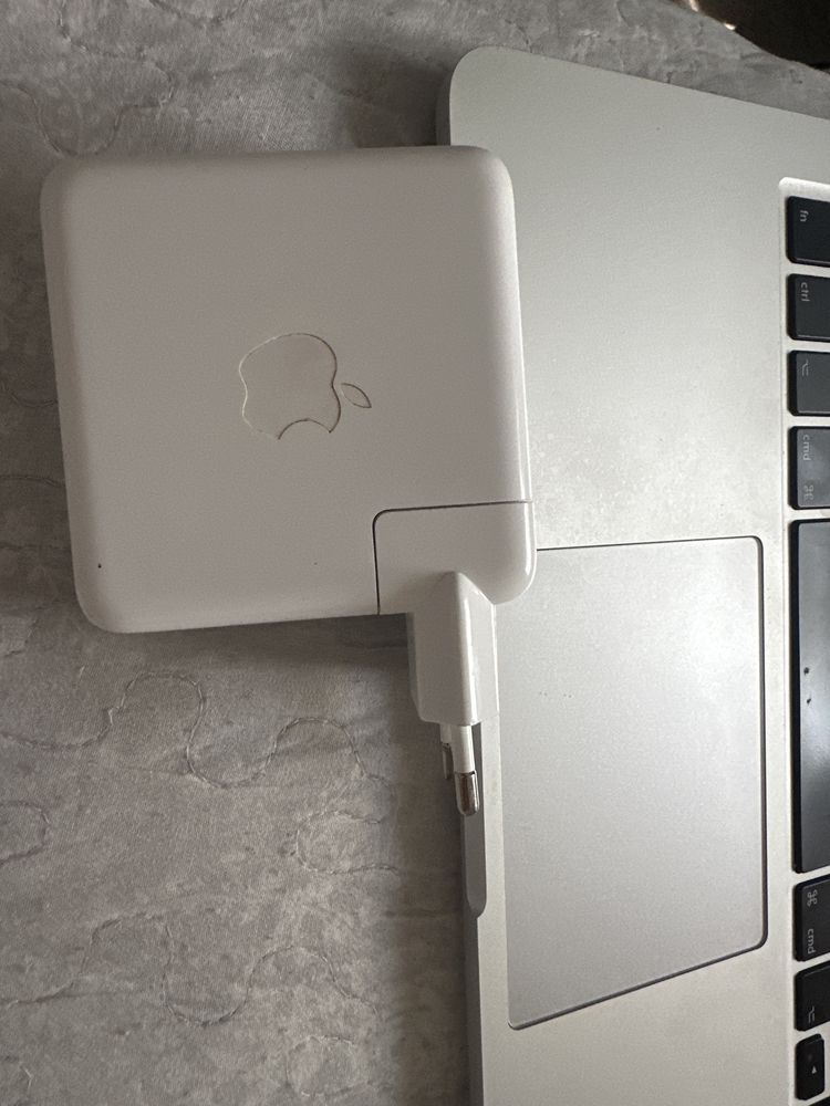 Incarcator apple 96W A2166