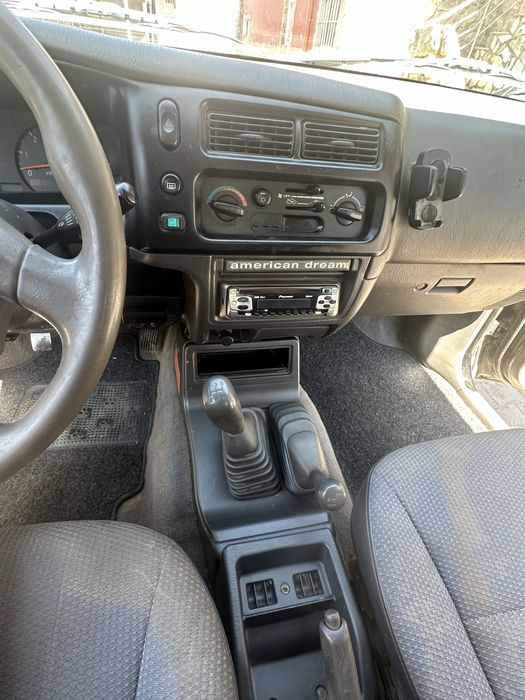 Mitsubishi L200.