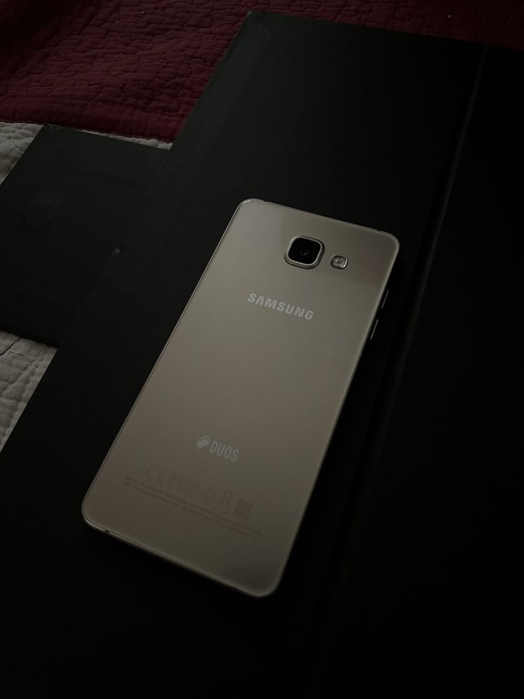 Samsung A5 dous смартфон