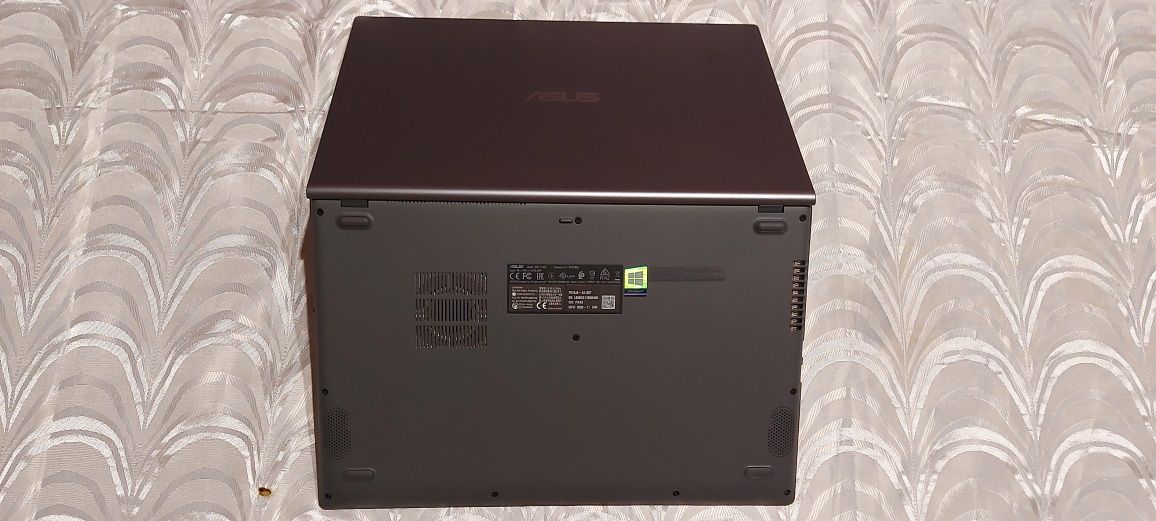 ASUS VivoBook 15 F515JA-EJ165T , i7-1065G7, 24 GB RAM DDR4