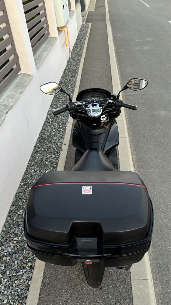 Honda pcx 125 scuter