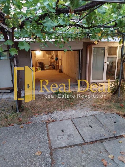 Дава се под наем Гараж / Паркомясто в София, Сухата река - 25 кв.м за 179 € - Снимка #1