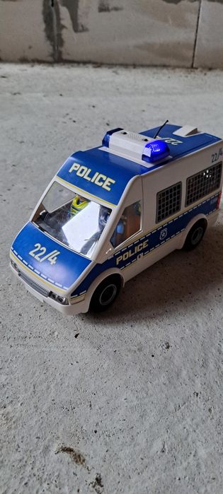 Mașina de politie