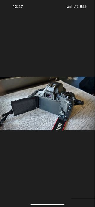 Фотоаппарат Canon 850D