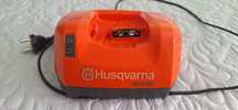 Incarcator acumulatori Husqvarna QC 330