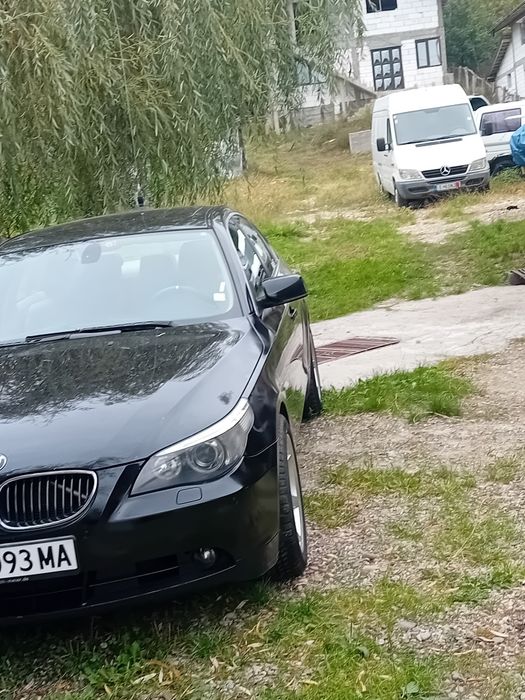 Vând   BMW E60 525 benzina acte valabile 1ande zile   feislift