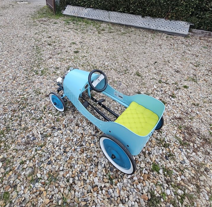 Ретро модел на метална кола с педали 1939г