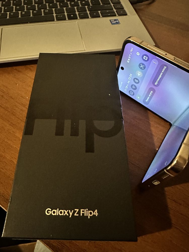 Sammsung Galaxy Flip 4 256GB Pink Gold