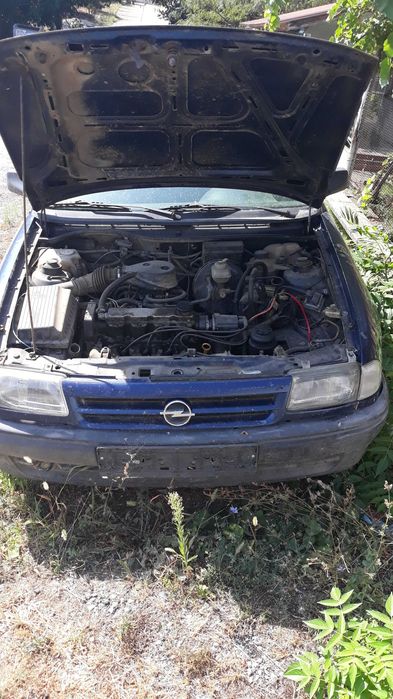 Opel Astra f 1.6 на части