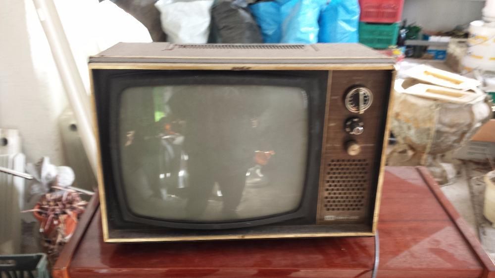 Стар телевизор schaub lorenz