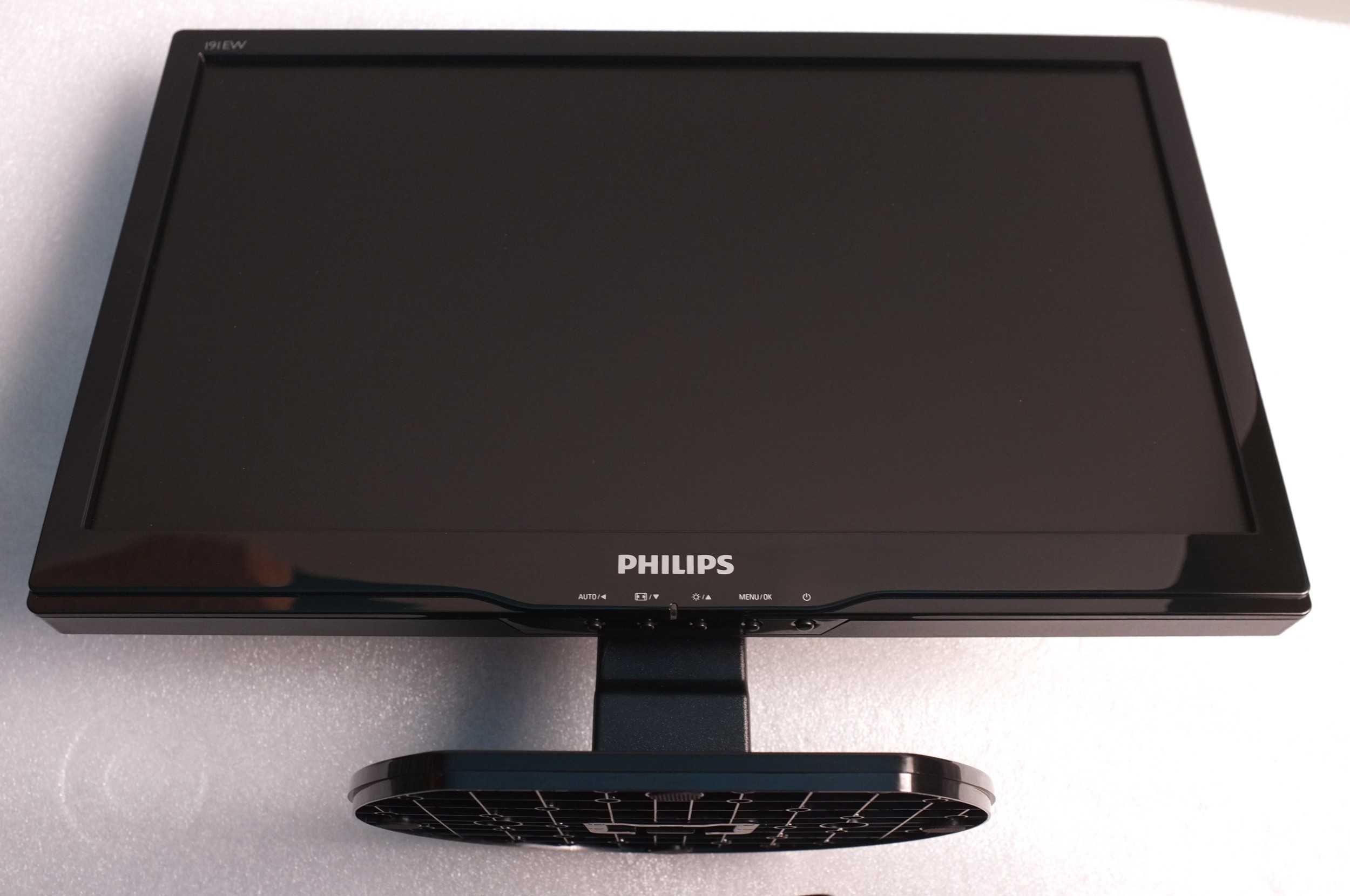 Philips 191EW9 - 19 инчов VGA монитор