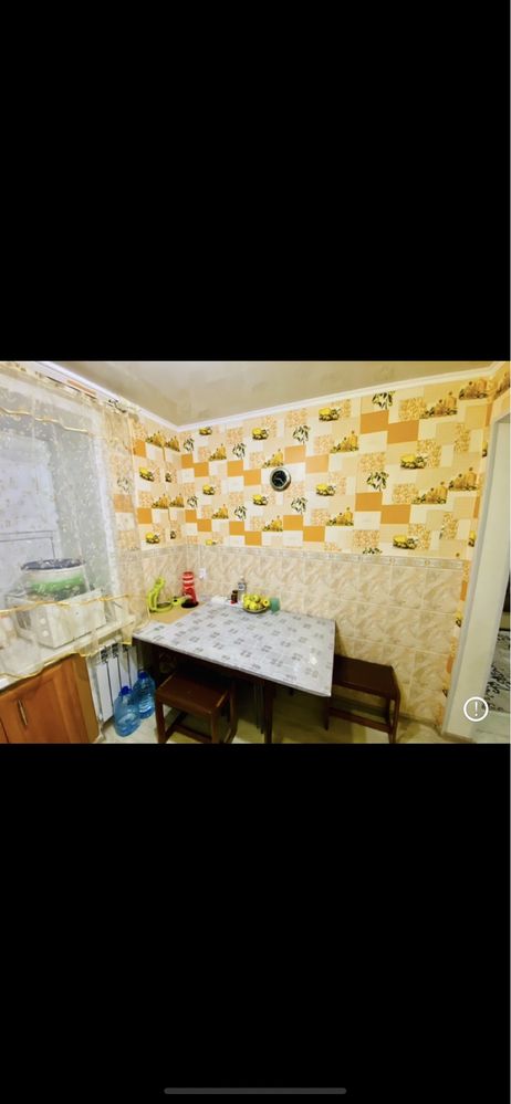 Срочно продаю 2х комнатную квартиру в пришахтинске!