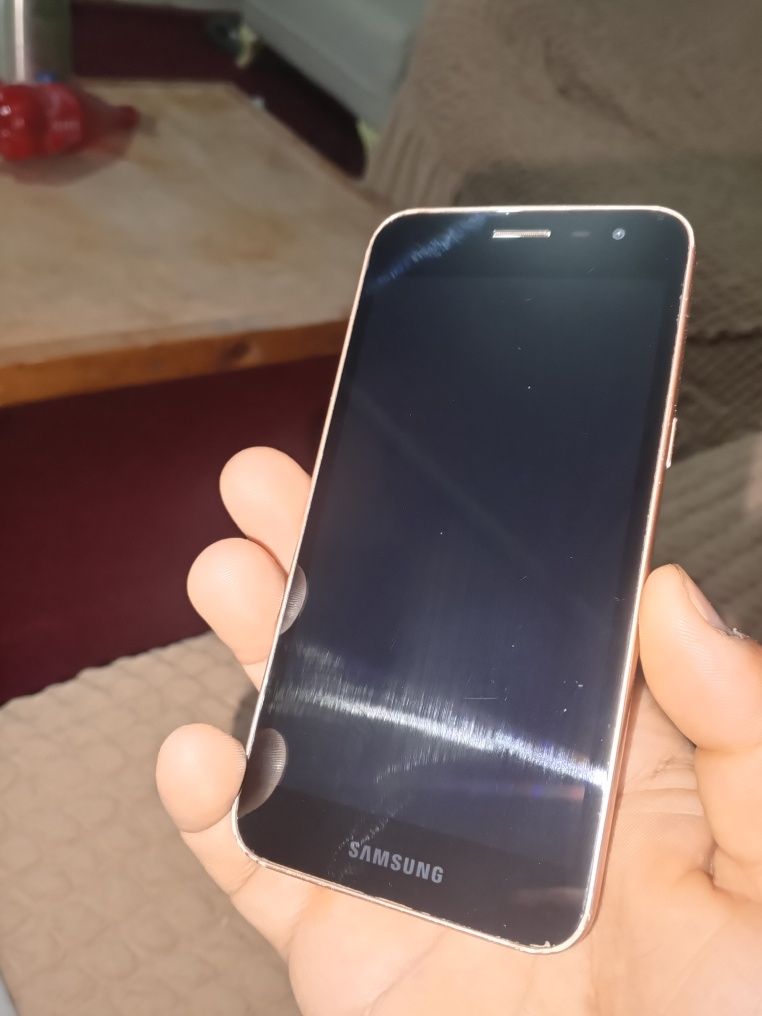 Samsung Galaxy J2 core sotiladi
