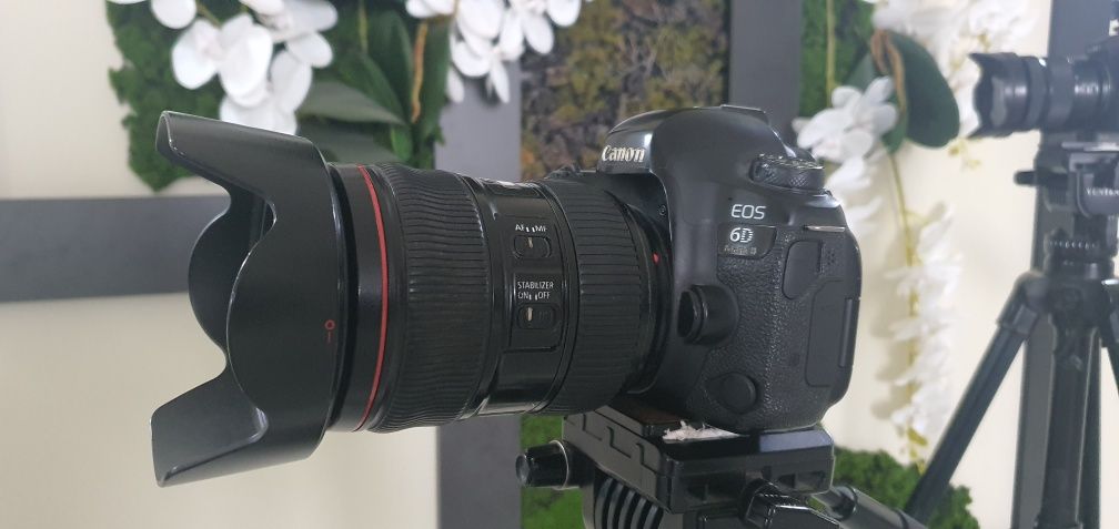 Canon 6d mark 2   .
