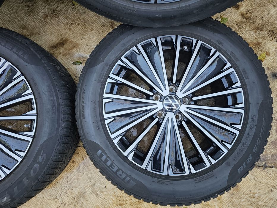 Jante aliaj 18" Bicolore Volkswagen/Skoda cu anvelope iarna 235 55 18