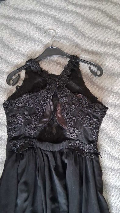 Продавам официална рокля