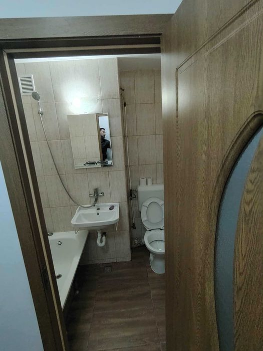 Vînd apartament 2 camere (strada Milcov nr.112)