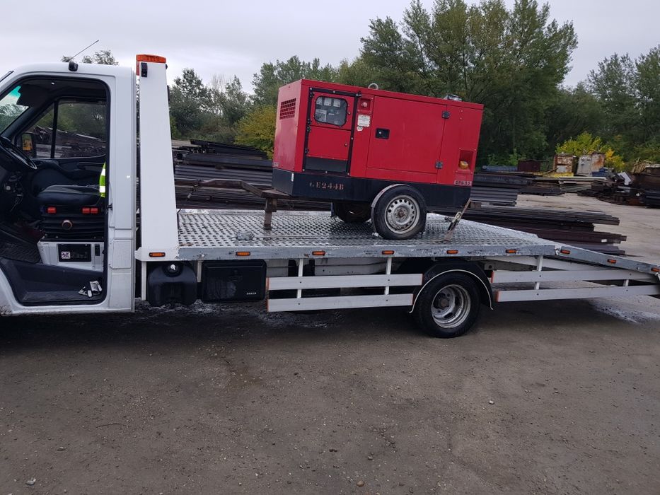 TRACTARI AUTOAutoplatforma.  Platforma. MASINA LA SCHIMB