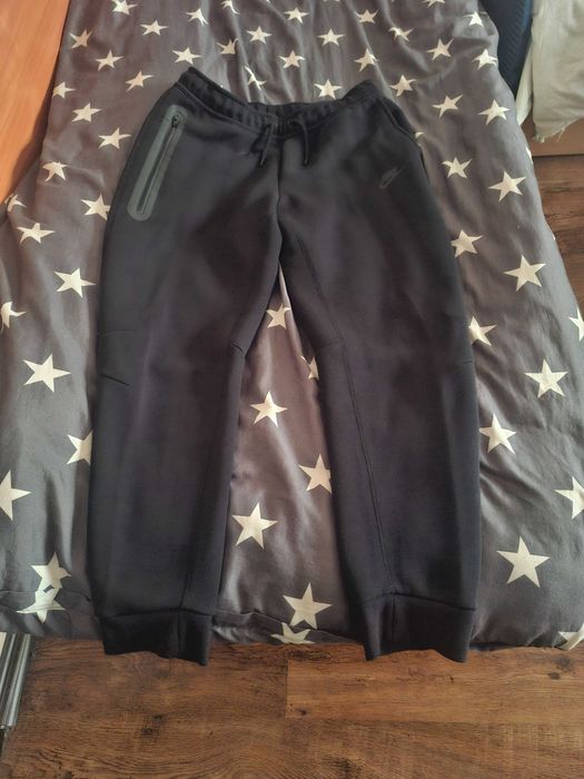 Nike Tech Fleece XL юношески